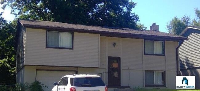 Building Photo - 4 Bedroom House for Rent
