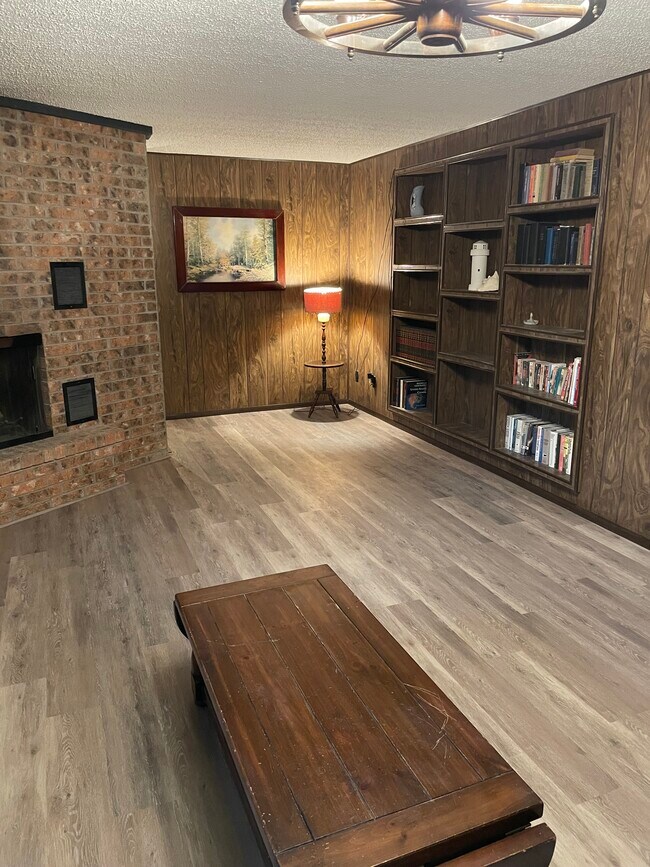 Photo - 1504 S Iowa St