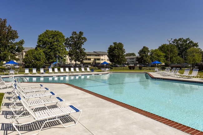 The Commons at Fallsington - The Commons at Fallsington Apartments