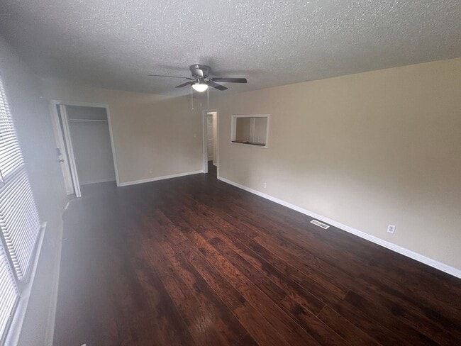Photo - Beautiful 3 BED- 2BA with bonus room fenced in yard