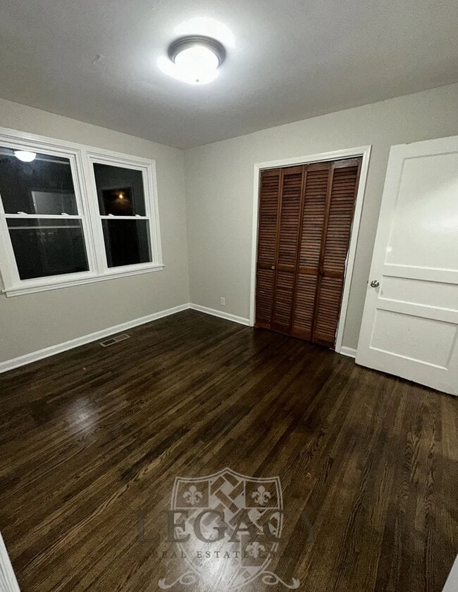 Photo - 2211 Larimore Dr