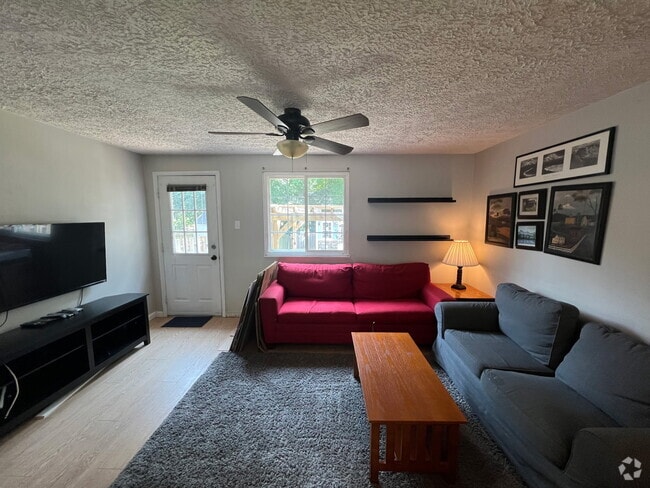 Building Photo - 106 Long Meadow Ct Rental