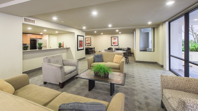 The Colonnade Apartments