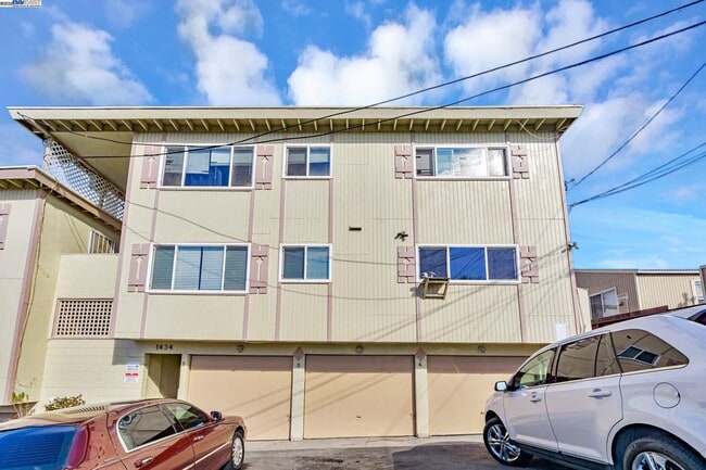 Building Photo - 1434 Loeffler Ln Unit 3 Rental