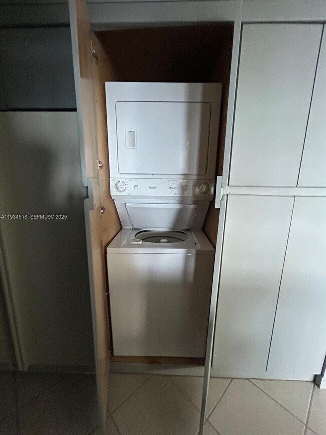 Photo - 3140 S Ocean Dr Unit PH6