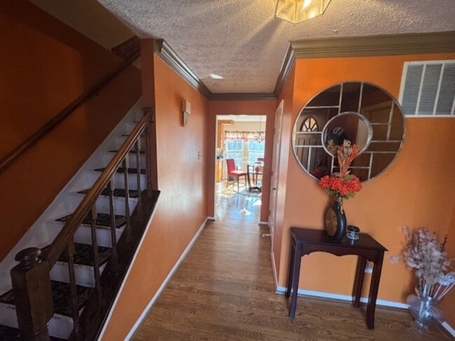 Photo - 8310 Chestnut Farm Ln