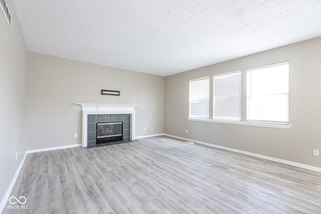 Photo - 344 W Columbine Ln