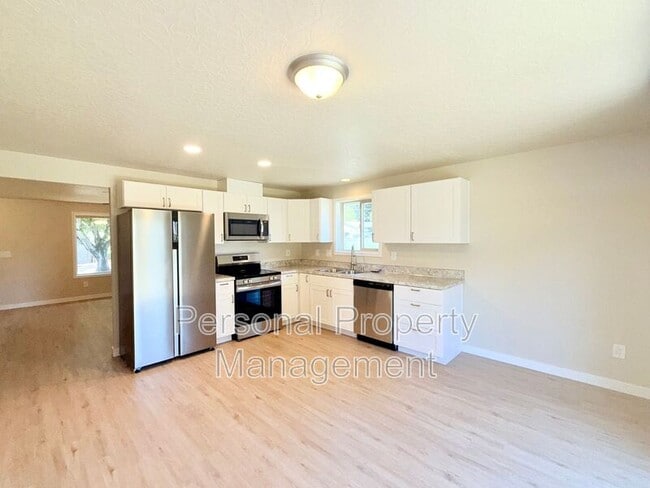 Photo - 7621 NE 158th Ave
