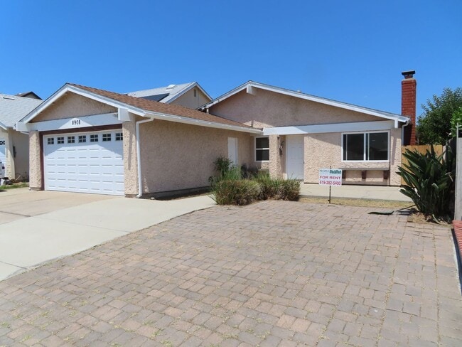 Building Photo - Four bedroom house in Mira Mesa