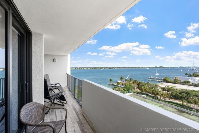 Building Photo - 5600 N Flagler Dr Unit 905