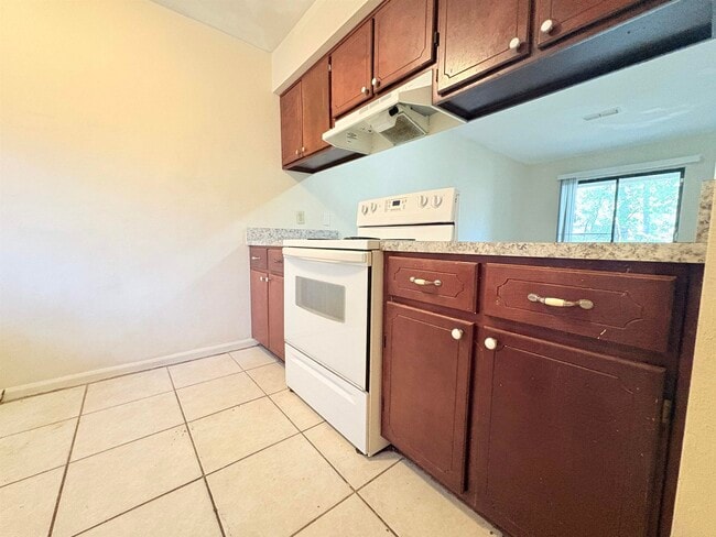 Photo - 1864 Sylvan Ct