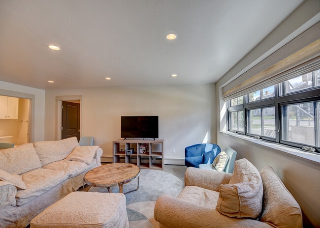 Photo - 201 N Black Ave