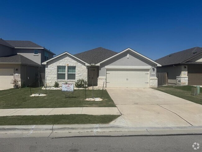 Building Photo - 14020 Heartland Dr Rental