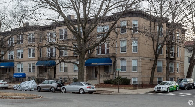 Building Photo - 1130 Commonwealth Ave Rental