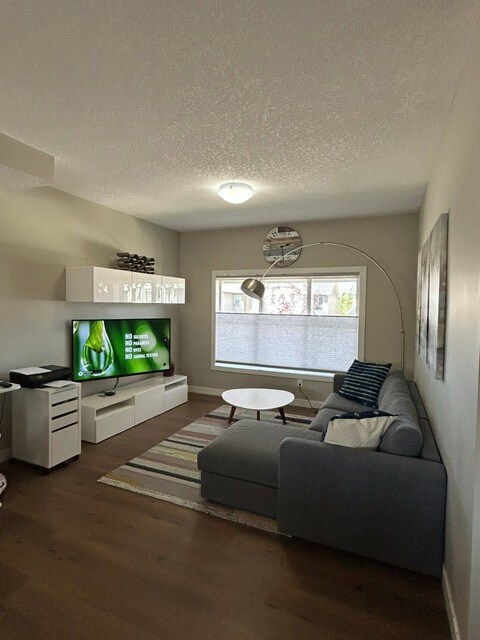 530 Cranford Dr SE
