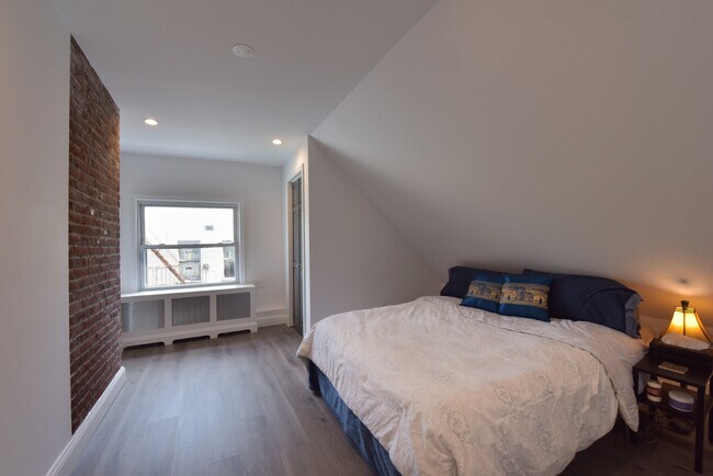 Photo - 34 Fort Charles Plz Unit Duplex