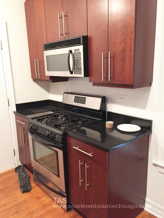 Photo - 3818 N Sheffield Ave Unit 2