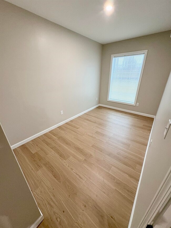 Photo - 15 Mountain Rd Unit 202