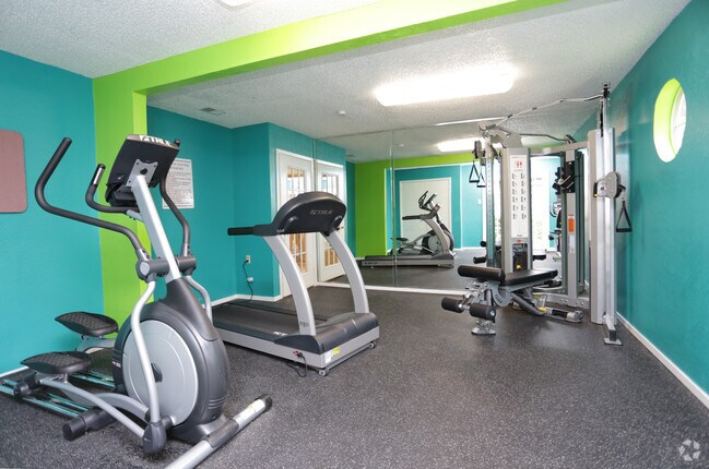 Building Photo - Oaklyn