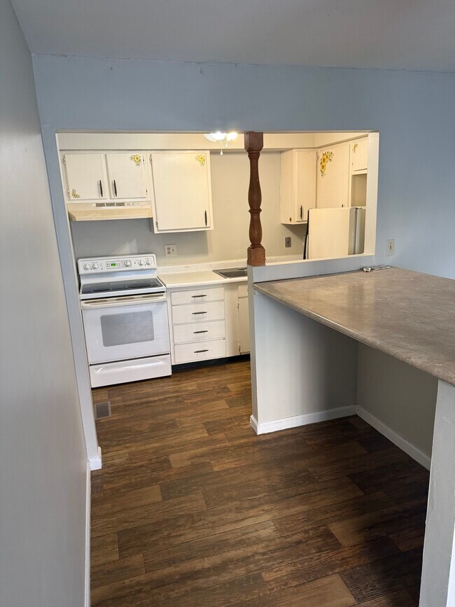 Photo - 403 Sycamore Rd