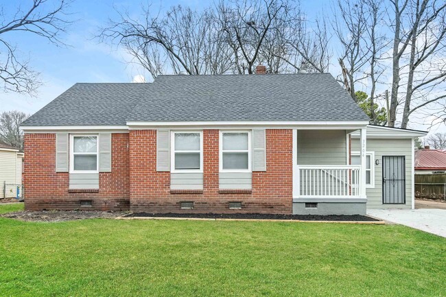 Photo - 3204 Clarendon Rd House