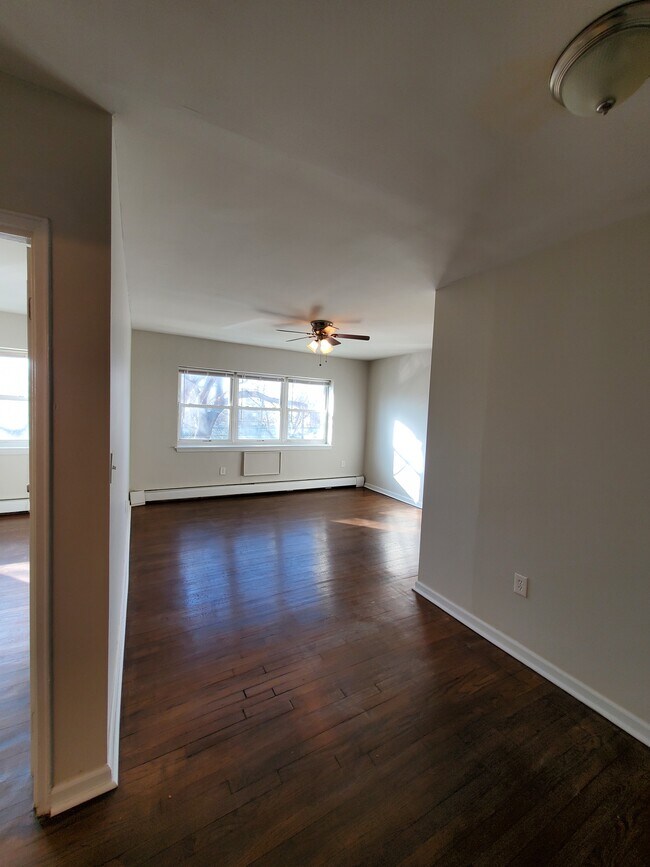 Photo - 102 Corbin Ave