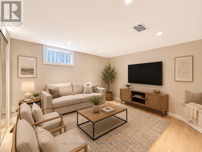 Photo - 63 Elliott St