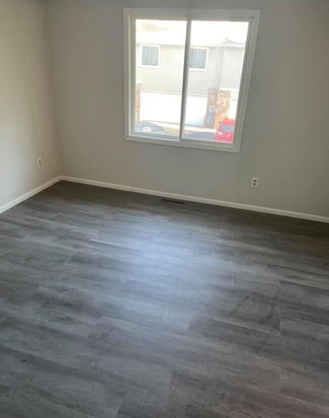 Photo - 1272 Deercliff Ln