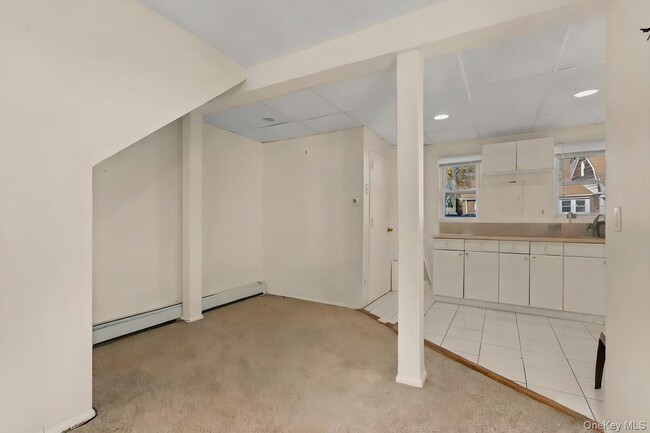 Photo - 174 Mills Pond Rd Unit B