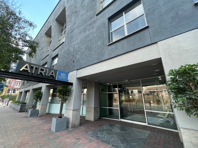 Building Photo - 101 W Market St