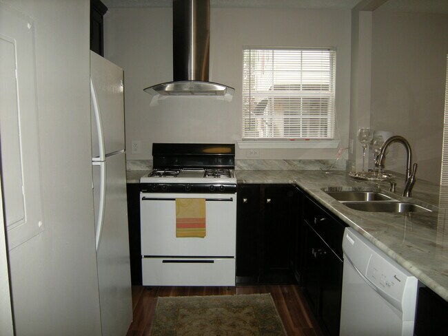 Photo - DAYBREAK CONDOS