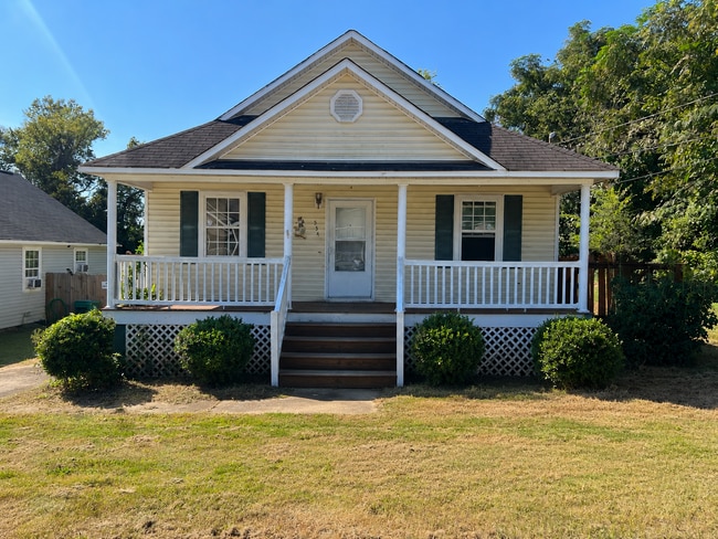 Building Photo - 534 Hanson St