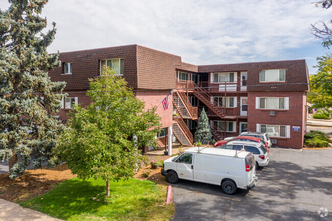 Hawthorne Apartments - Hawthorne Apartments