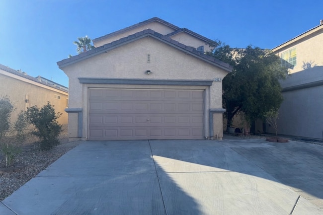 Building Photo - **Beautiful 4-Bedroom Home with Open Floor Plan, Solar, EV Charger & NO HOA**