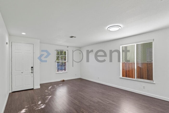Photo - 2960 Stallion Way