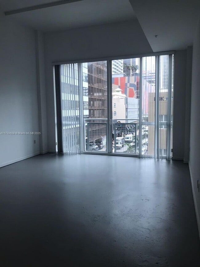 Building Photo - 253 NE 2nd St Unit 319-319 Rental