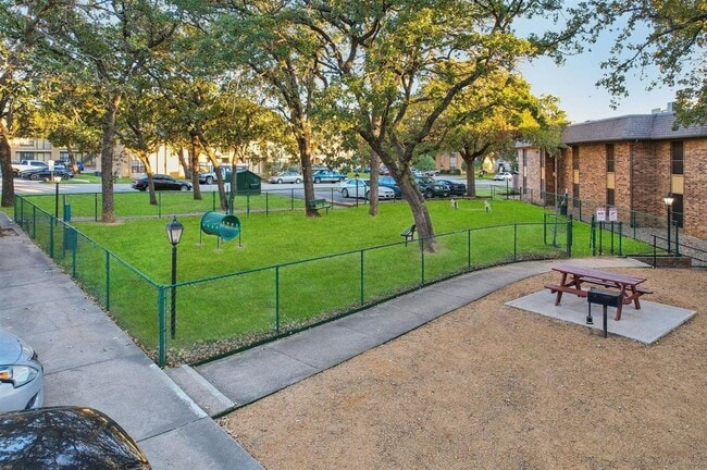 Forest Ridge Apartments