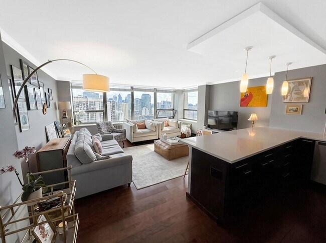 Photo - 1460 N Sandburg Terrace Unit 2805A