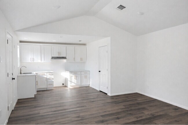 Photo - 1406 Blair St