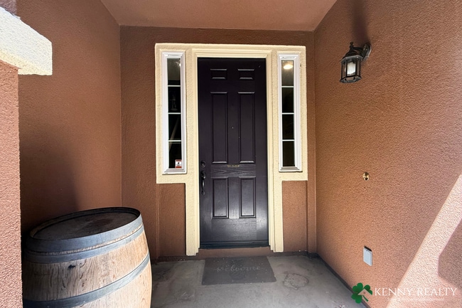 Photo - Spacious 3 bedroom, 2.5 Bathroom Condo w/ Bonus Room in South San Francisco