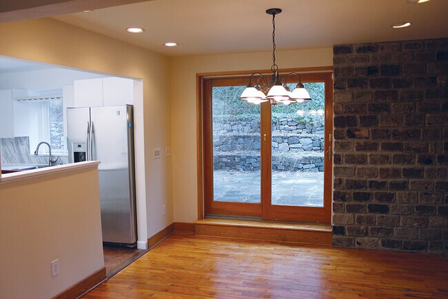 Photo - 26 Hollis Ln