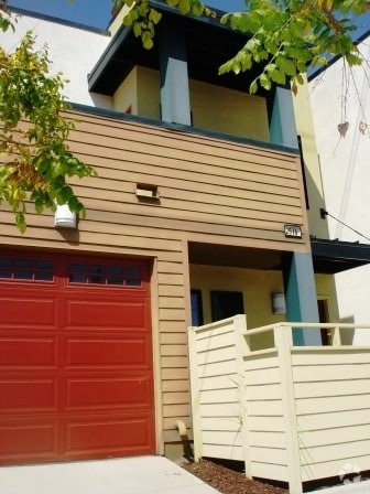Building Photo - 2615 R St Rental
