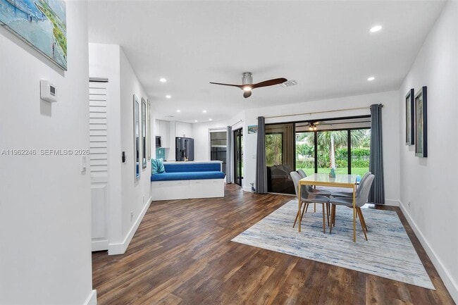 Photo - 385 NW 36th Ave