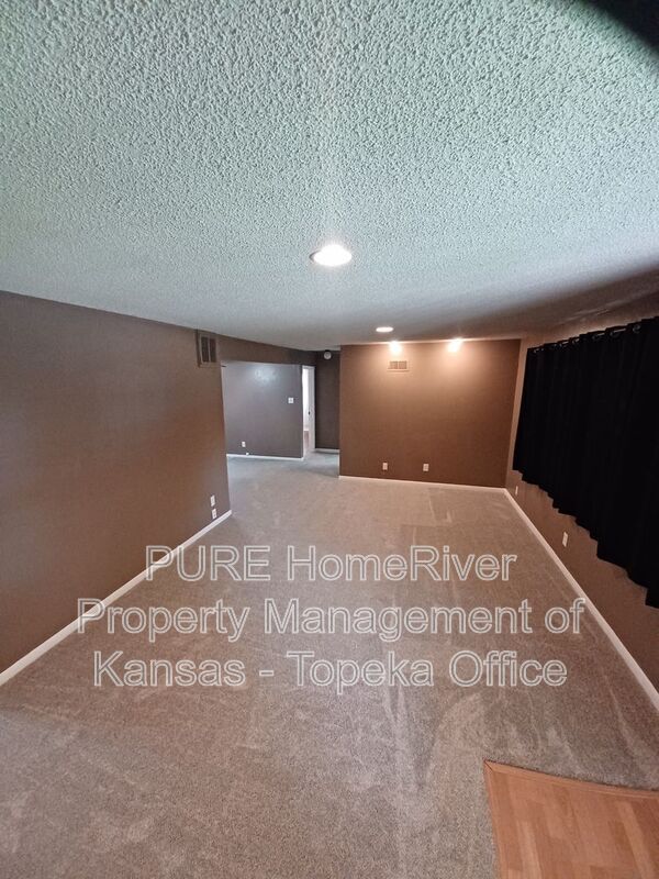 Photo - 4227 SW Drury Ln