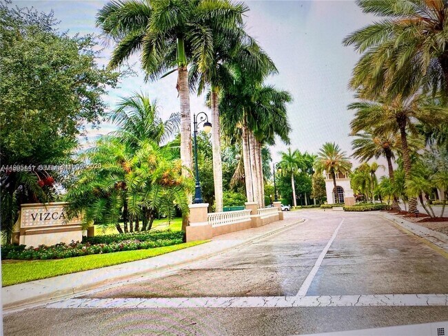 4932 SW 140th Ter