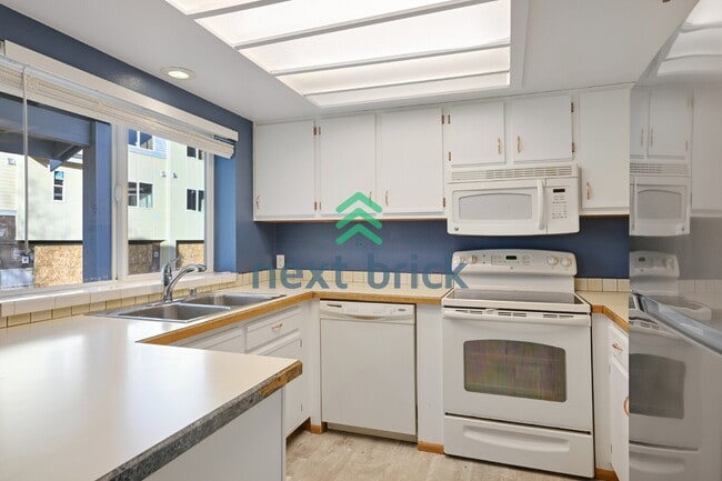 Photo - 2 Bedroom, 2 Bathroom Condominium Available for Rent Unit # B203