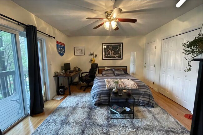 Photo - 111 W 8th St Unidad I