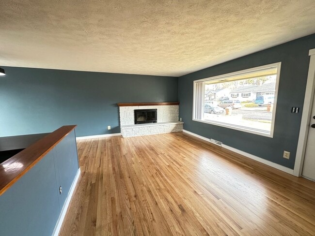 Photo - Spacious Northside 4-Bed, 2-Bath Ranch with Hardwood Floors