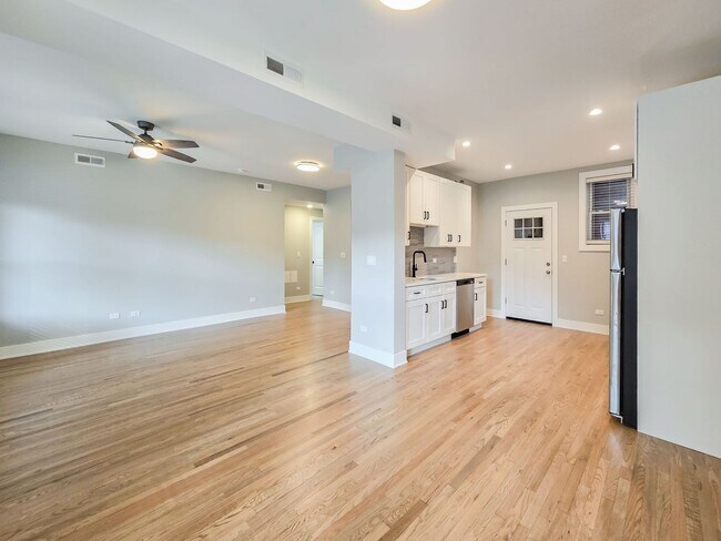 4847 N Wolcott Ave Unit 3B