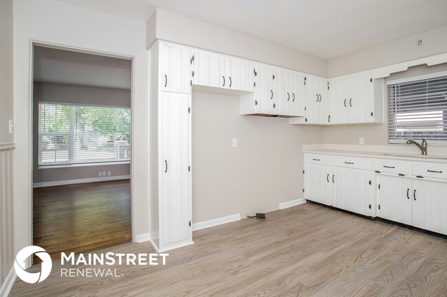 Photo - 4435 Fairview Ave